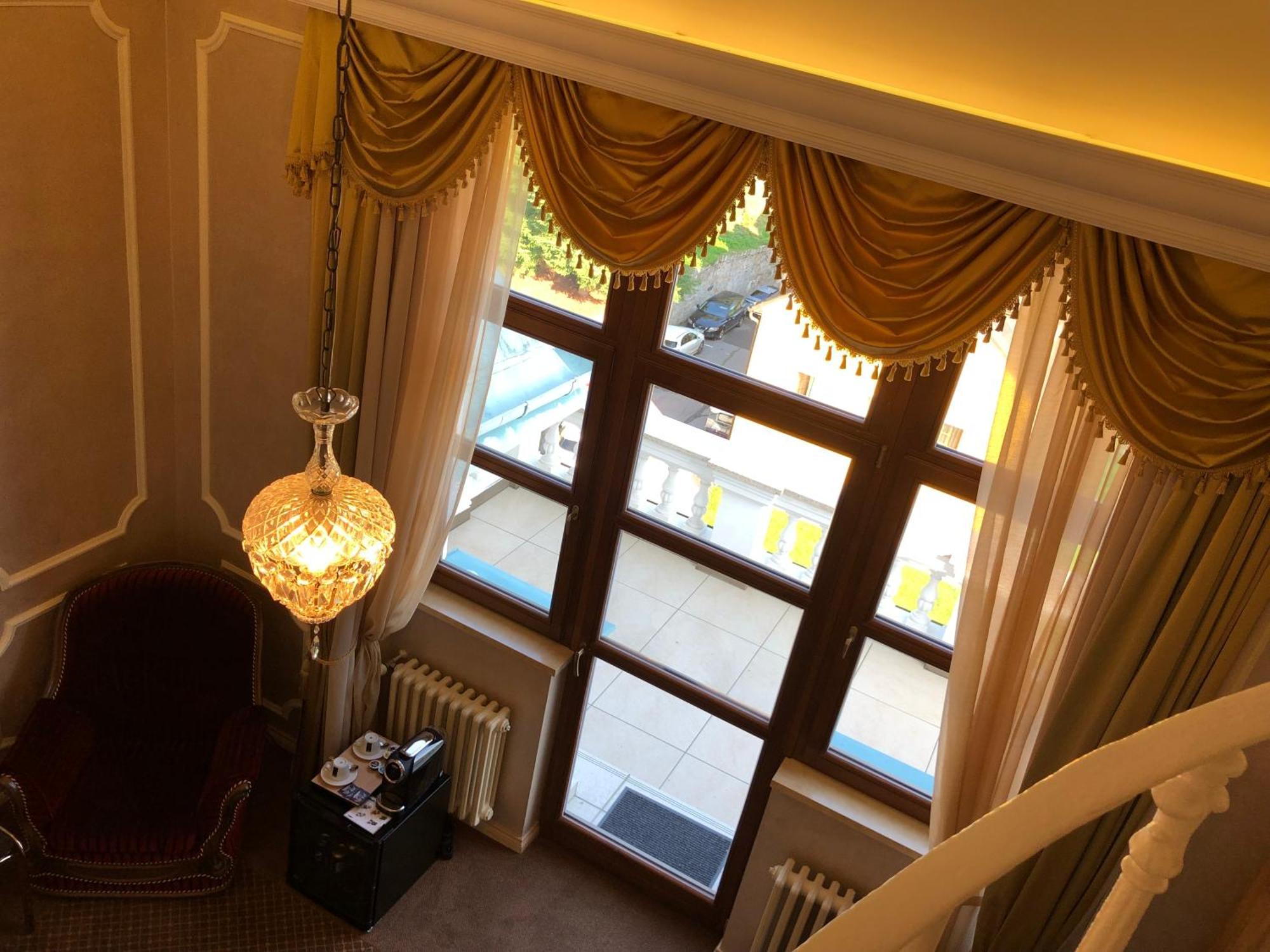Hotel Chateau Cihelny Karlowe Wary Zewnętrze zdjęcie