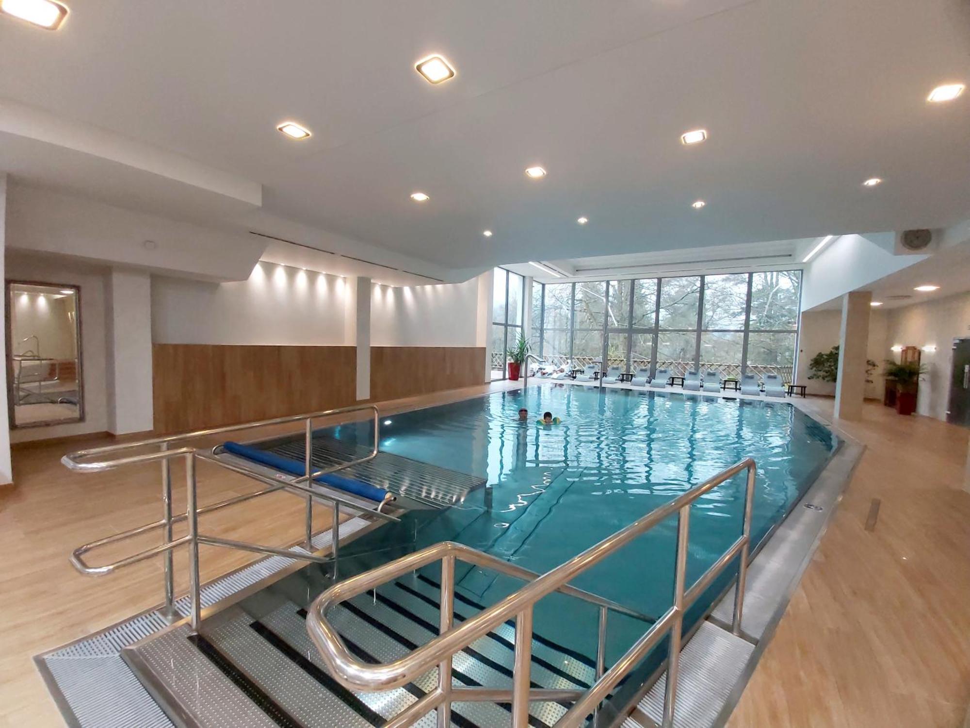 Hotel Chateau Cihelny Karlowe Wary Zewnętrze zdjęcie