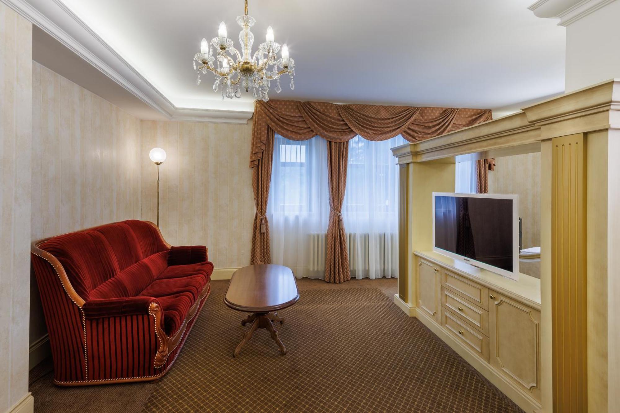 Hotel Chateau Cihelny Karlowe Wary Zewnętrze zdjęcie